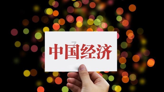 TVB御用学生妹富士山下浸浴!22岁小花超性感令网民窒息